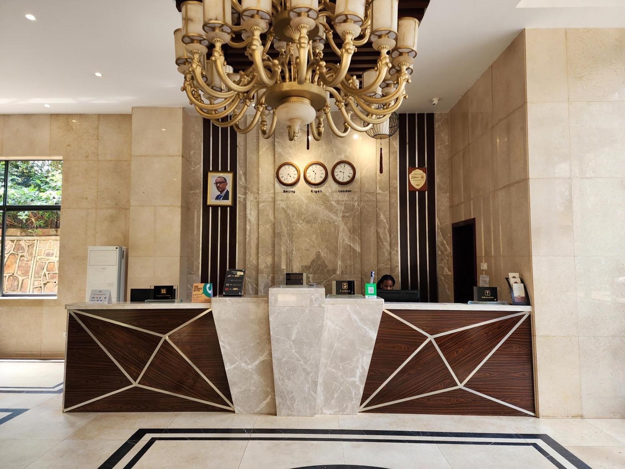 Dmall Hotel 키갈리 외부 사진