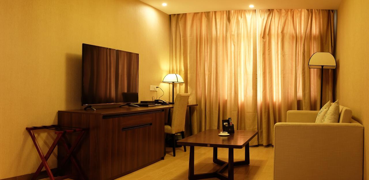 Dmall Hotel 키갈리 외부 사진